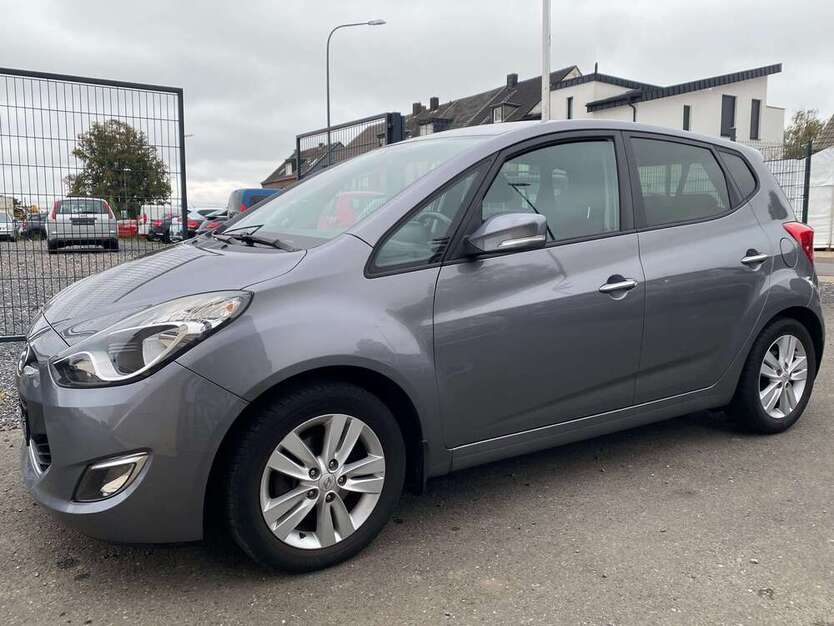 Hyundai iX20 150.000 km 6.499 € Düren 52353