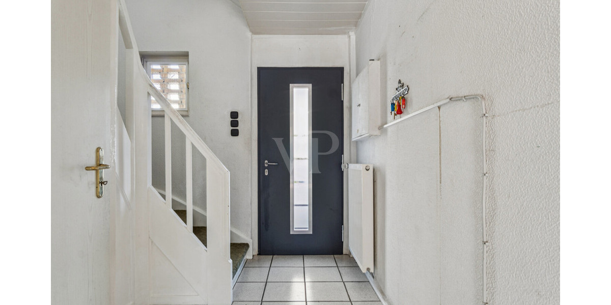 Reihenendhaus mit großem Grundstück, Pool und wohnmobilgeeigneter Doppelgarage - Reihenendhaus Rheine Rheine | Angebot:27165398