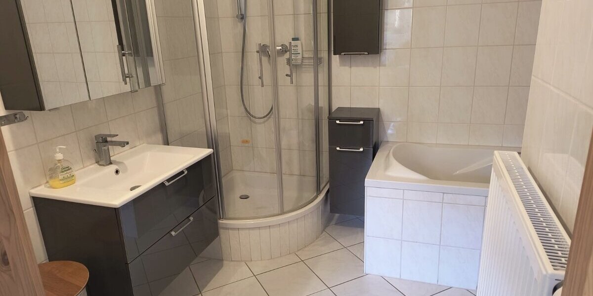 Großbreitenbach-OT, 3 Fam.Hs. + Gewerbe - Mehrfamilienhaus, Wohnhaus Großbreitenbach Gillersdorf | Angebot:25805794