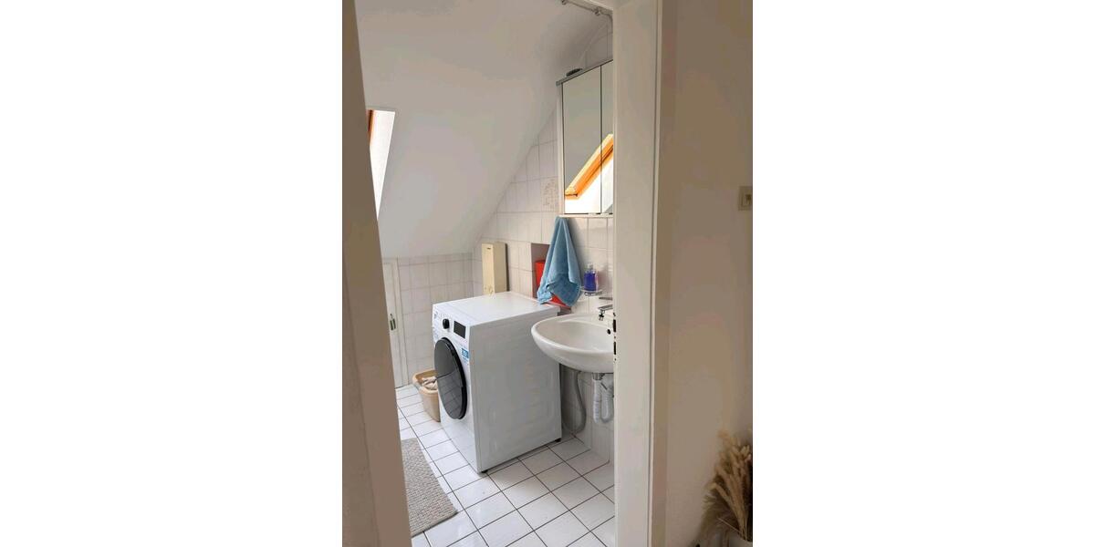 Dachgeschoßwohnung Backnang - 2 Zimmer, 32 m&sup2;, 570&euro; | Angebot:26288215