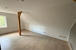 Maisonettenwohnung Hüllhorst - 8 Zimmer, 244 m&sup2;, 2.140&euro; | Angebot:26517468