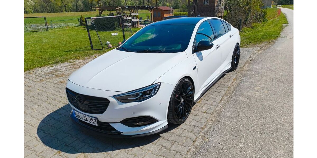 Opel Insignia 122.000 km 22.900 &euro; Laufen 83410