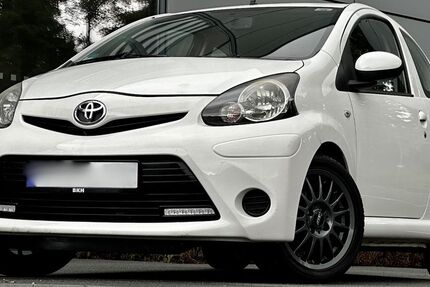 Toyota Aygo (X) 163.000 km 2.992 &euro; Siegen 57072