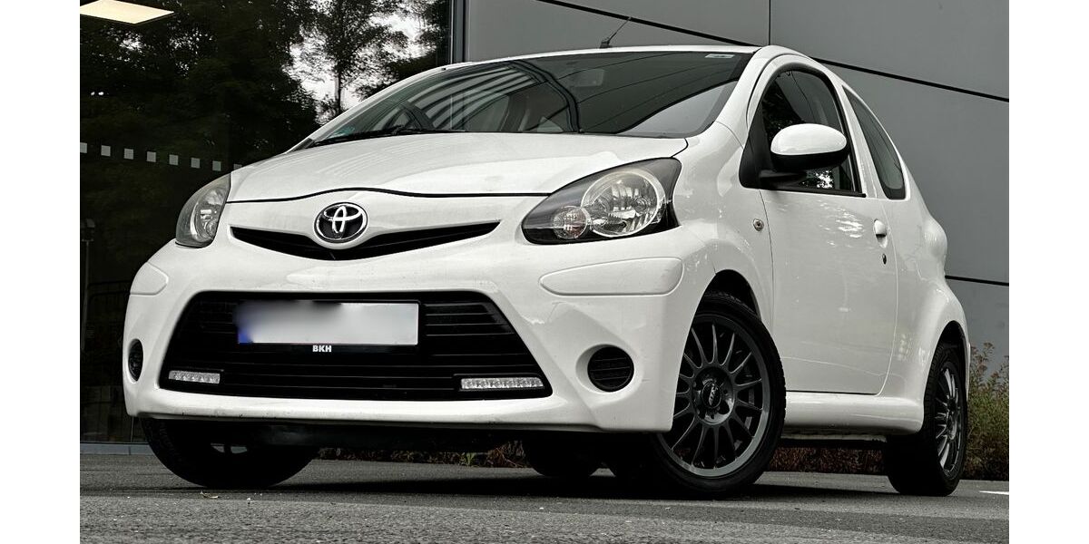 Toyota Aygo (X) 163.000 km 2.992 &euro; Siegen 57072