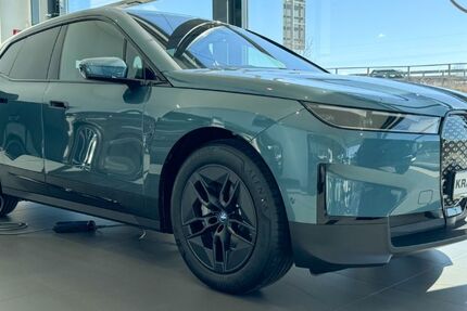 BMW iX 9.000 km 53.990 € Burghaun 36151