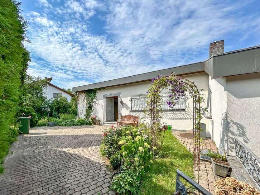 Haus zum Kaufen in Krauchenwies 439.000 € 275 m²