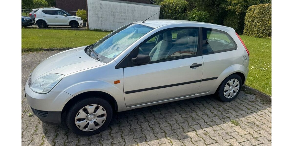 Ford Fiesta 154.000 km 800 &euro; Lippetal 59510