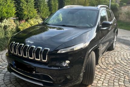 Jeep Cherokee 124.000 km 16.990 &euro; Brahmenau 07554