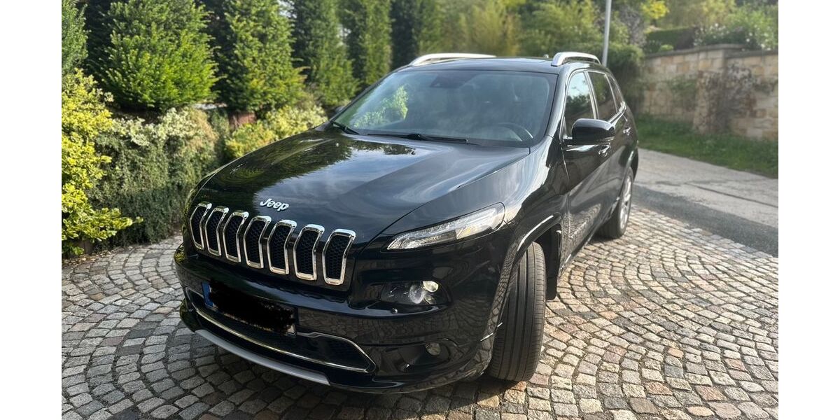 Jeep Cherokee 124.000 km 16.990 &euro; Brahmenau 07554