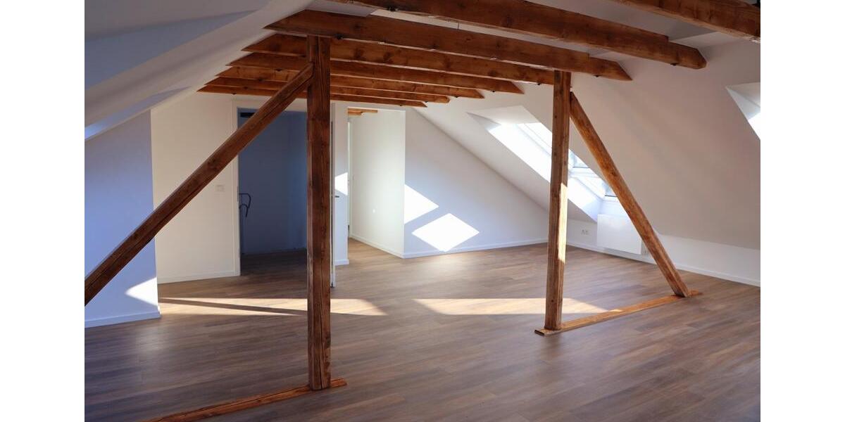 Dachgeschoßwohnung Neuss Augustinusviertel - 3 Zimmer, 71 m&sup2;, 990&euro; | Angebot:24811495