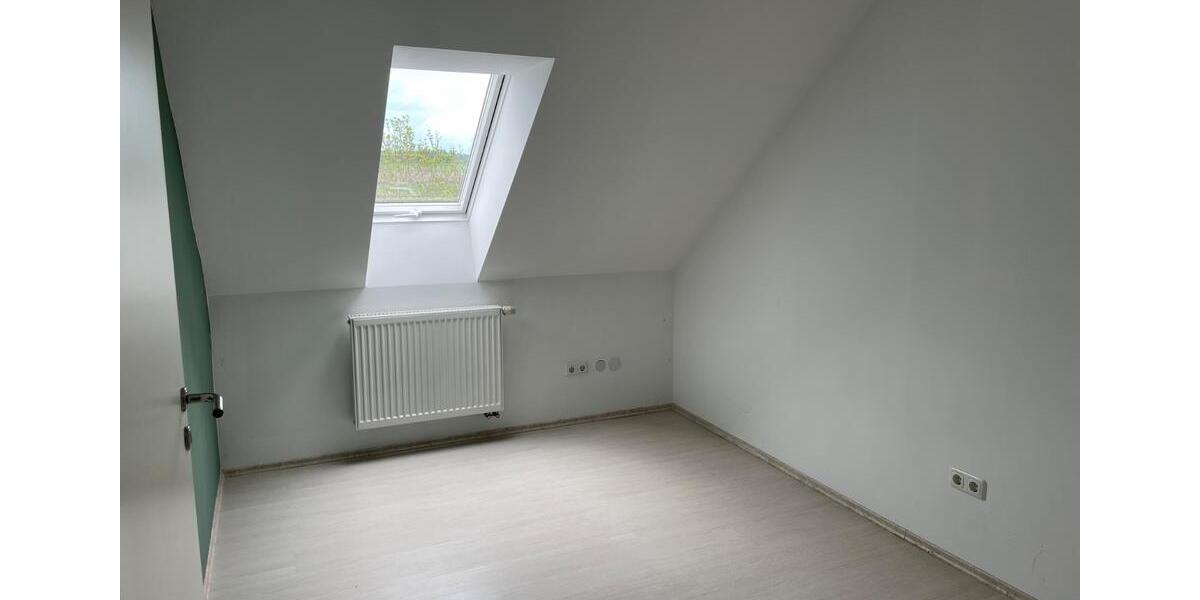 Dachgeschoßwohnung Heiligenstadt in Oberfranken - 3 Zimmer, 91 m&sup2;, 870&euro; | Angebot:26538661