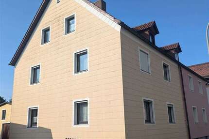 Haus Waldsassen - 8 Zimmer, 146 m&sup2;, 165.000&euro; | Angebot:25201255
