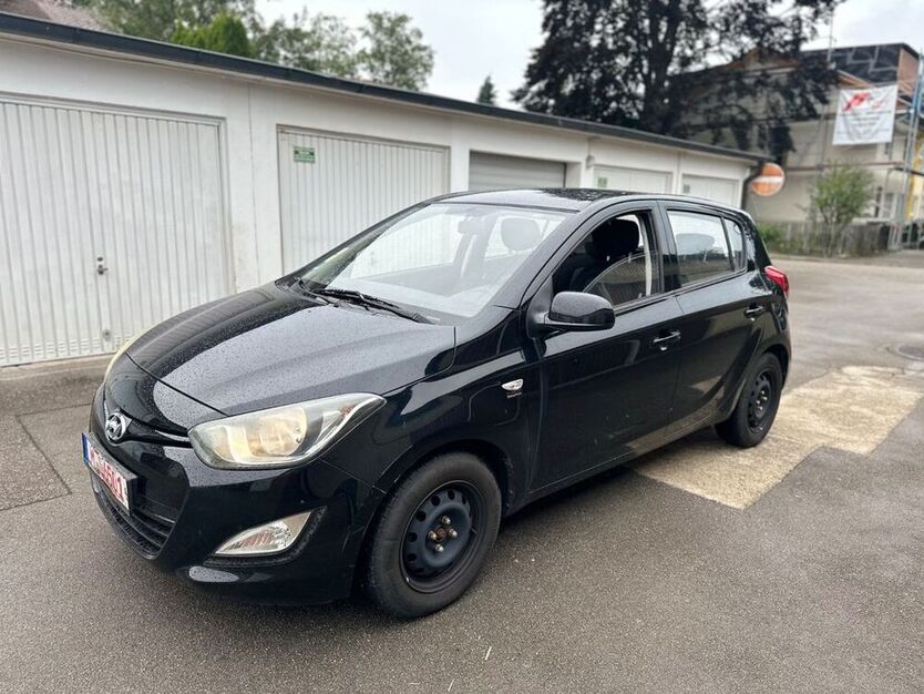 i20
