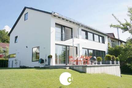 Haus zum Mieten in Stuttgart 5.200 € 315.88 m²