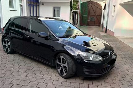 VW Golf 134.000 km 6.499 &euro; Wiesbaden 65191