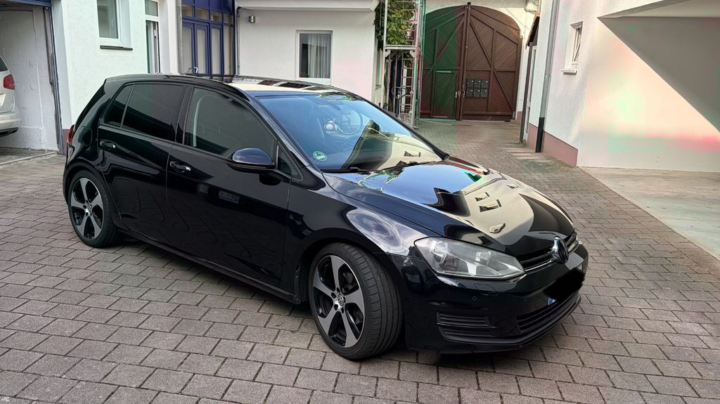 VW Golf 134.000 km 6.499 &euro; Wiesbaden 65191