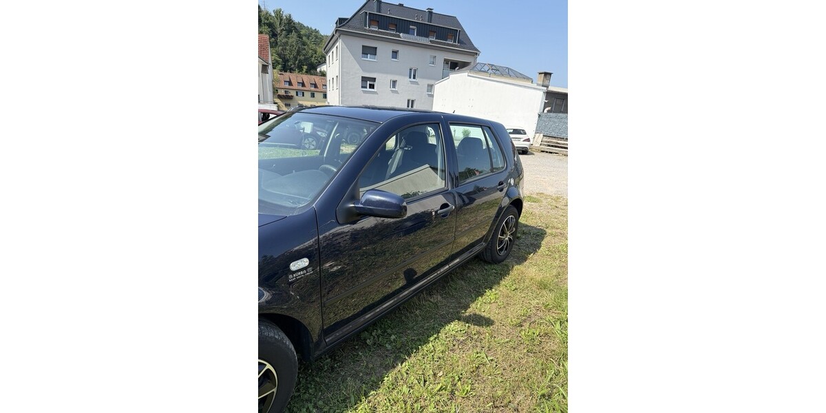 VW Golf IV 152.000 km 3.000 € Gernsbach 76593