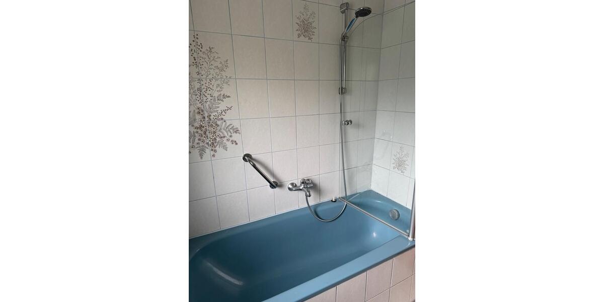 Wohnung Obergeschoss mit Dachgeschoss 100m2 1 zimmer