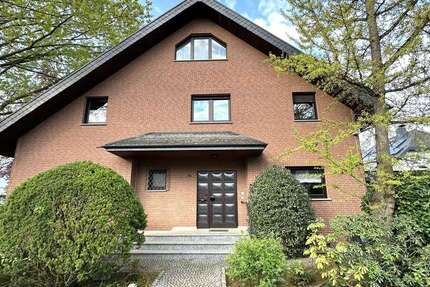 Haus Kriftel - 8 Zimmer, 251 m&sup2;, 980.000&euro; | Angebot:25938738