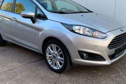 Ford Fiesta 179.712 km 5.999 € Köln 51107