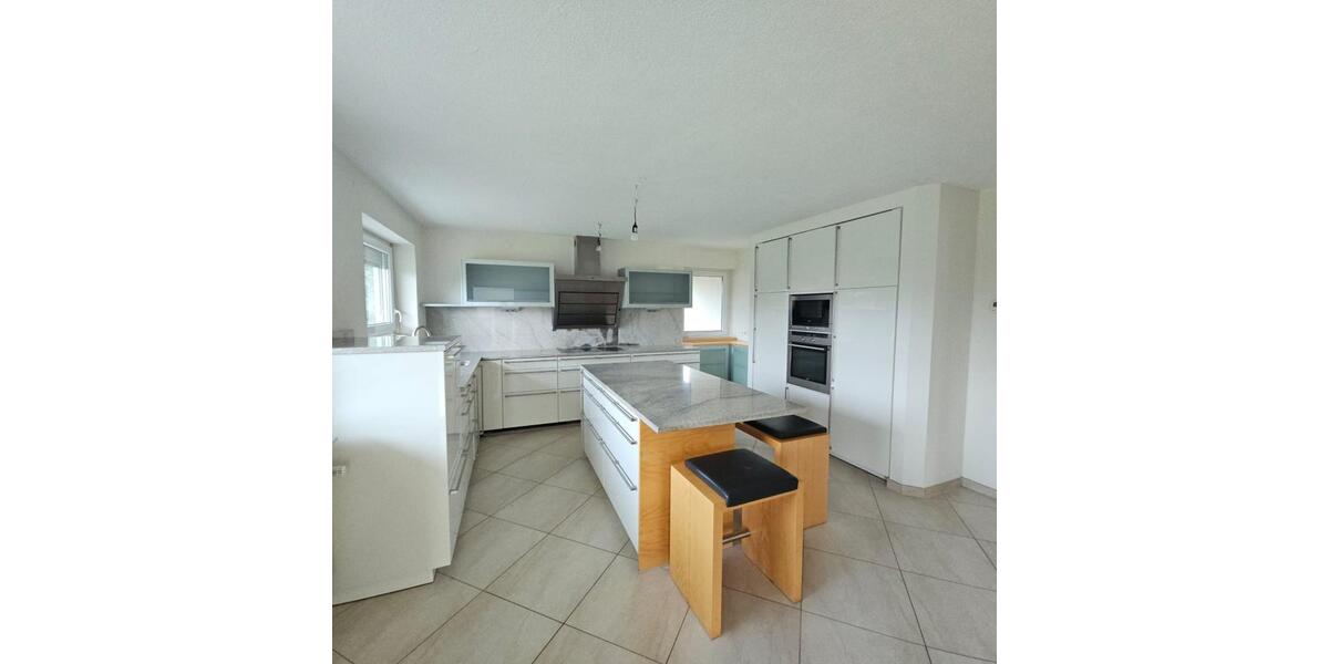 Erdgeschoßwohnung Haigerloch - 4 Zimmer, 140 m&sup2;, 1.400&euro; | Angebot:24395840