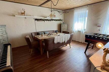 Haus Uffenheim - 6 Zimmer, 184 m&sup2;, 275.000&euro; | Angebot:26486442
