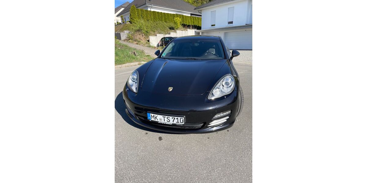 Porsche Panamera 105.000 km 31.000 &euro; Altena 58762