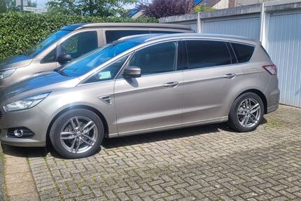 Ford S-Max 109.000 km 20.950 &euro; Langenfeld 40764