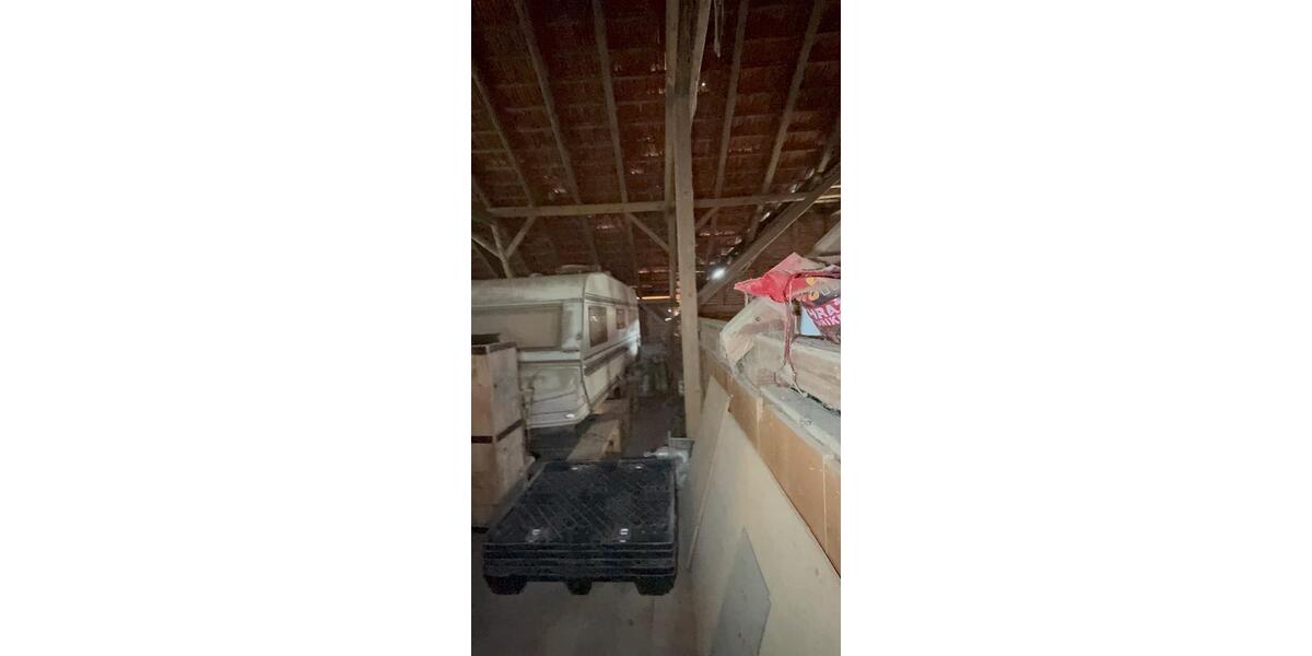 LAGER, LAGER, LAGER… BAUERNHAUS MIT SCHEUNE MIETEN ODER KAUFEN 5 zimmer