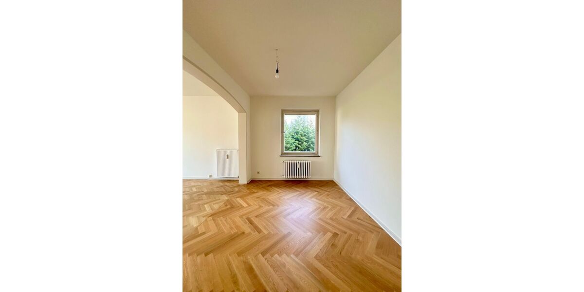 Provisionsfrei* 5-Zimmer-Wohnung in Wasserlage am Alsterlauf - Balkon, TG, 124 m², Alsterdorf - Etagenwohnung Hamburg Alsterdorf | Angebot:26935211