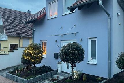 Doppelhaushälfte zu vermieten ab 01.02.2026! 4.5 zimmer