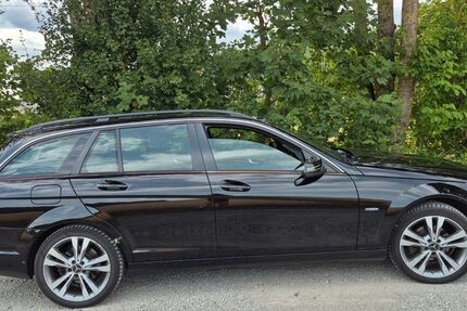 Mercedes-Benz C 220 187.720 km 7.600 &euro; Salching 94330
