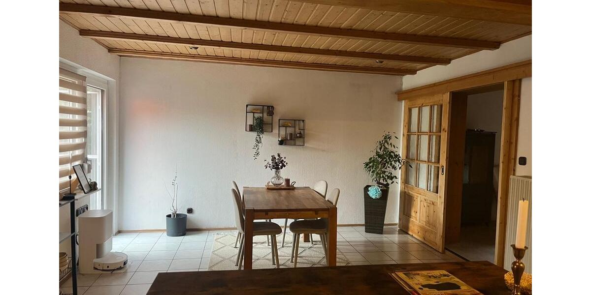Einfamilienhaus Karlstadt - 5 Zimmer, 190 m&sup2;, 990&euro; | Angebot:26021987