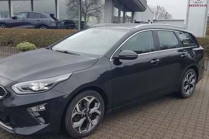 Kia ceed Sportswagon 52.330 km 18.490 € Annaberg-Buchholz 09456