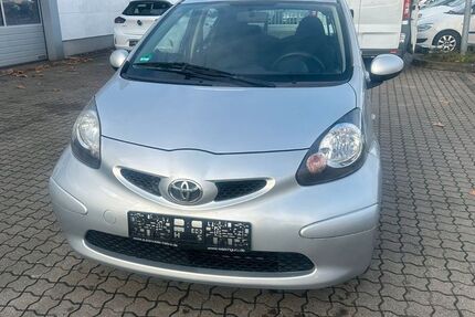 Toyota Aygo (X) 119.000 km 2.800 &euro; Bochum 44866