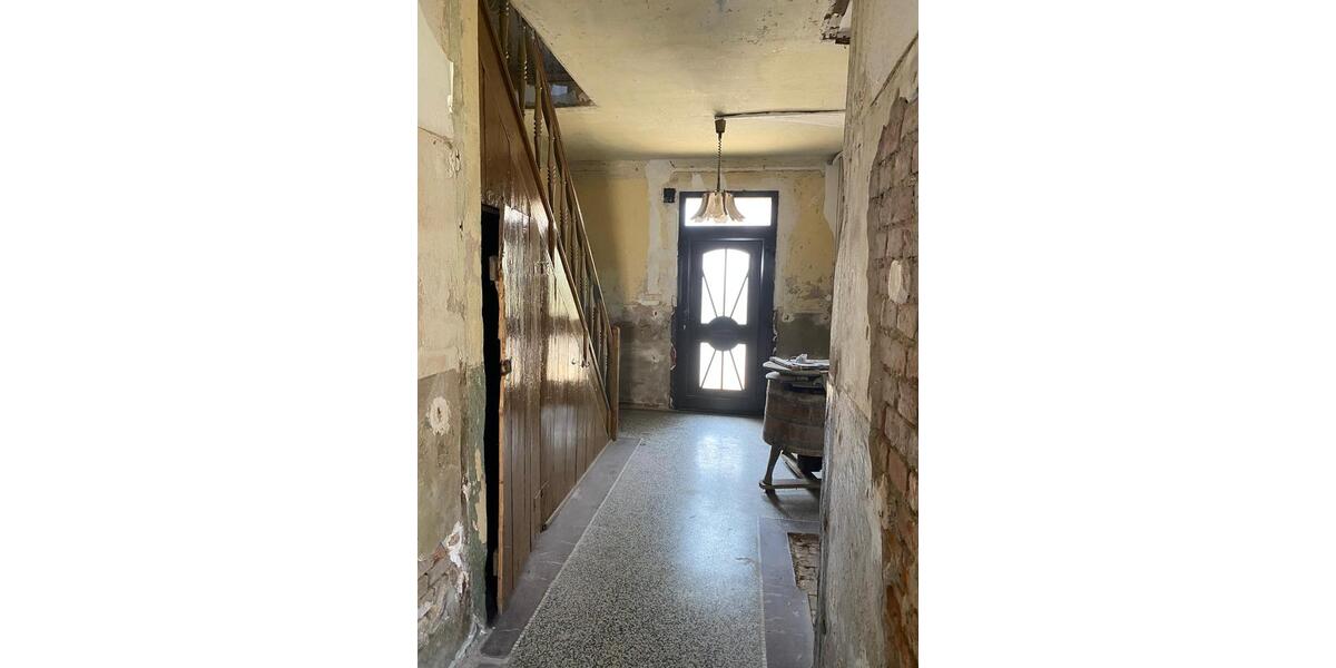 Einfamilienhaus Calbe (Saale) - 7 Zimmer, 130 m&sup2;, 55.000&euro; | Angebot:26808549
