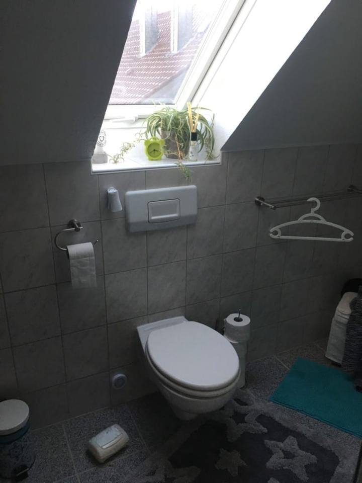Hübsches DG Single Apartmentsichtbare Balken , sehr zentral