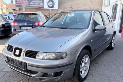 Seat Leon 179.121 km 2.490 &euro; Baden-Württemberg - Neuried 77743