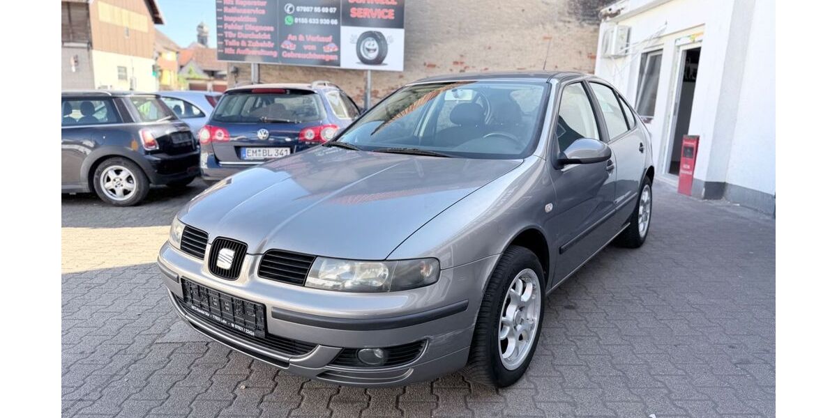Seat Leon 179.121 km 2.490 &euro; Baden-Württemberg - Neuried 77743