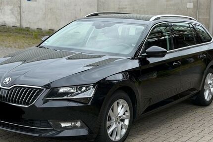 Skoda Superb 180.000 km 11.900 &euro; Bremen 28755