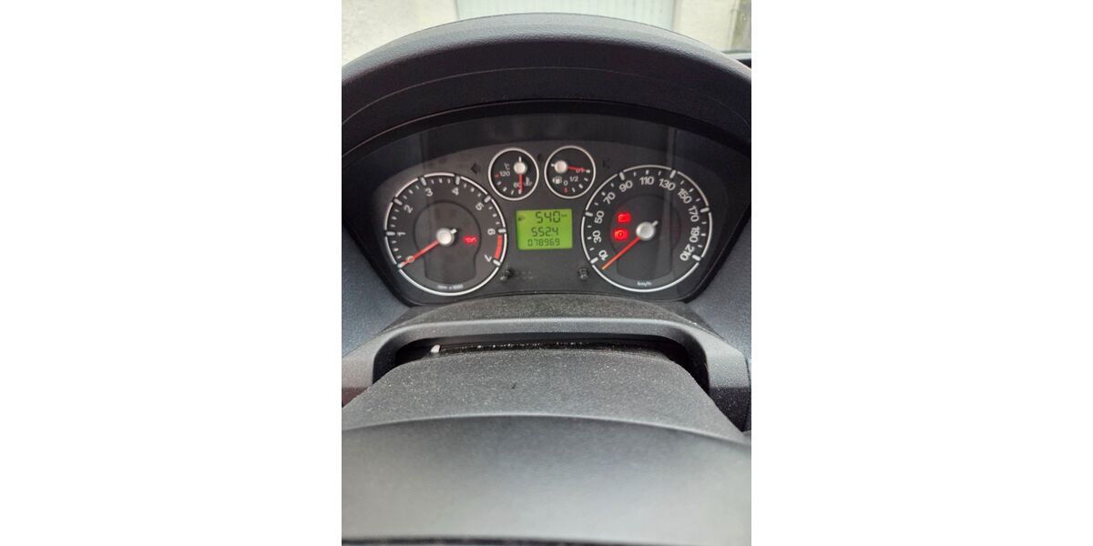 Ford Fiesta 79.000 km 2.400 &euro; Mühlheim 63165
