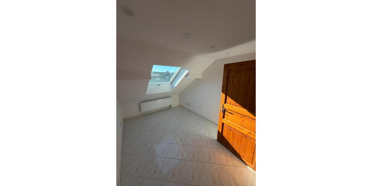 Reihenhaus Stuttgart Stuttgart-West - 6 Zimmer, 158 m&sup2;, 2.600&euro; | Angebot:26074634