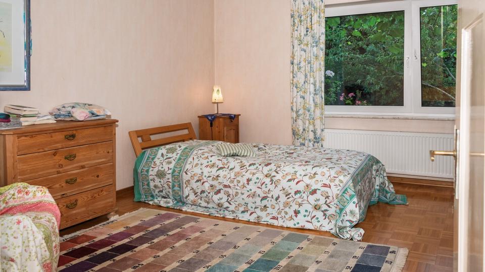 Sehr gepflegter Hof in ruhiger Lage mit 1,4 ha Land - ausbaufähig zimmer