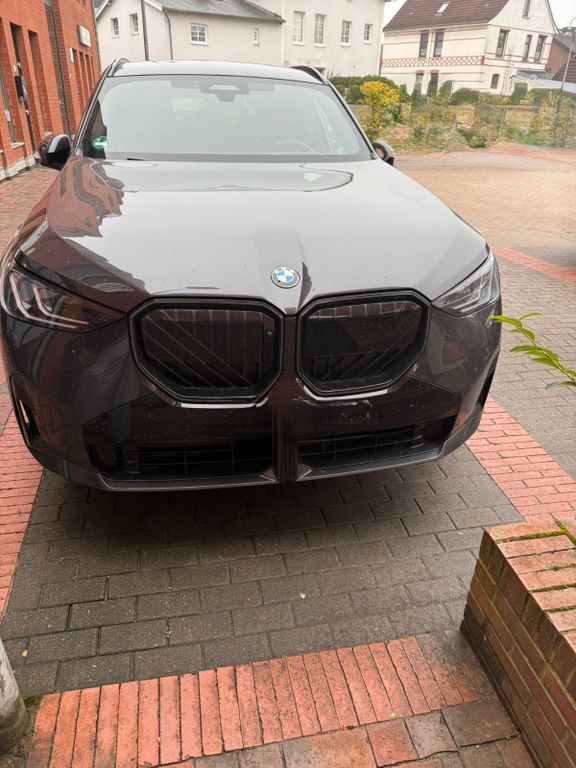 BMW X3 8.000 km 62.500 € Reinfeld 23858