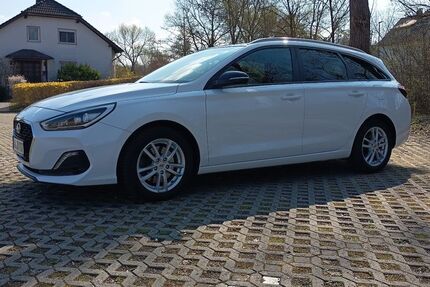 Hyundai i30 98.000 km 12.900 &euro; Brechen 65611