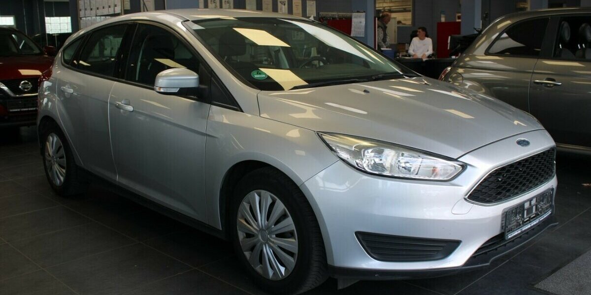 Ford Focus 1.6 Ti-VCT 76.670 km 7.480 &euro; Euskirchen 53881