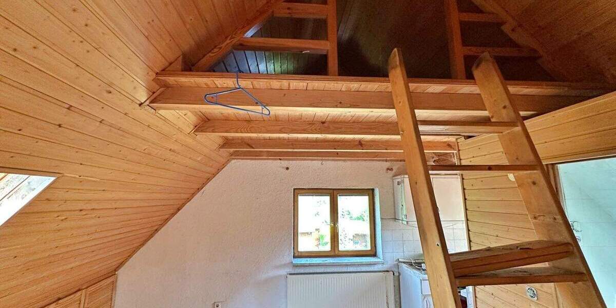 Großes Grundstück am Rande von Berlin bebaut mit einem EFH und Ferienhaus 1 zimmer