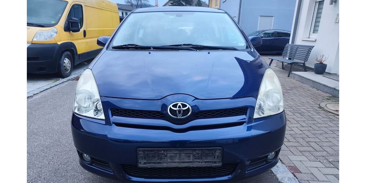 Toyota Corolla Verso 219.000 km 3.850 &euro; Steinen 79585