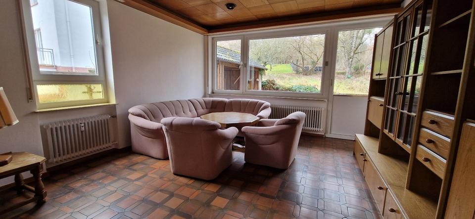 Voll-Möbilierte Wohnung mit Kachelofen 140qm in Bessenbach 2 zimmer