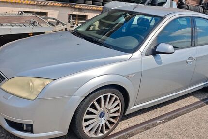 Ford Mondeo 137.665 km 1.800 &euro; Neuss 41460